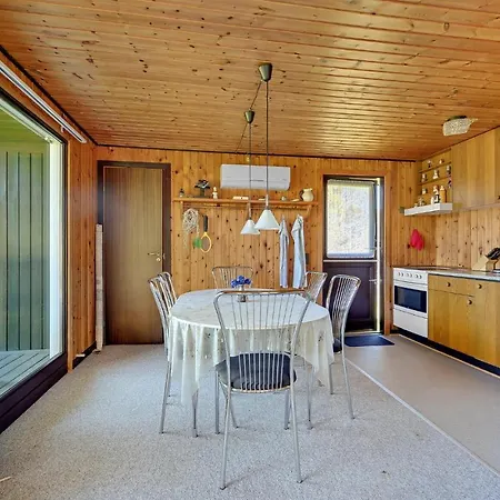 Three-bedroom In * Nordenbro Vesteregn
